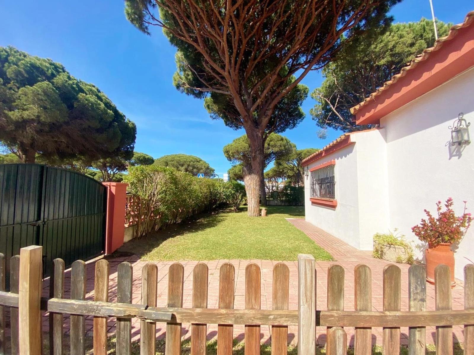 Chalet Roche A 300 Metros De La Playa Bagian luar foto