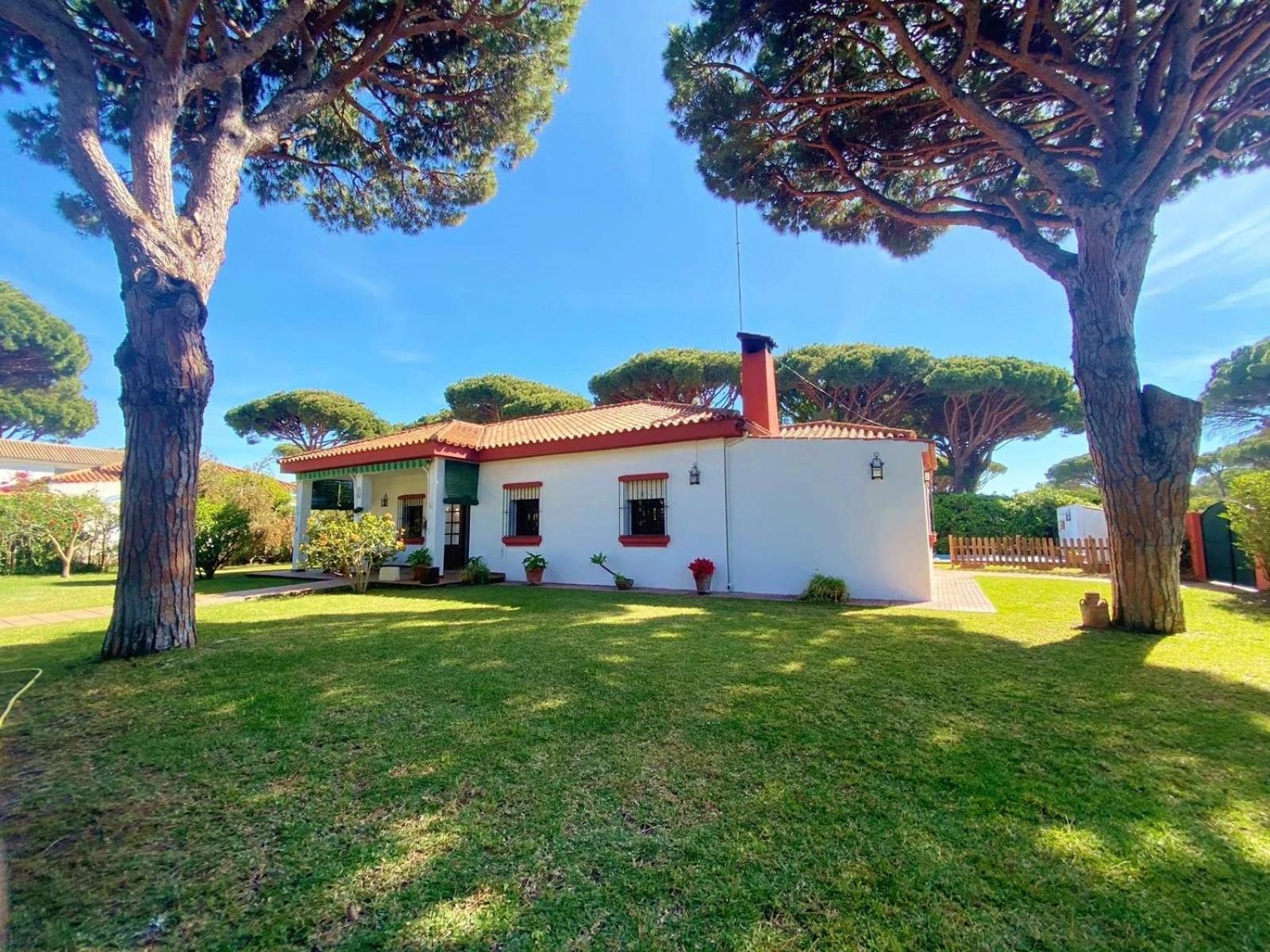 Chalet Roche A 300 Metros De La Playa Bagian luar foto